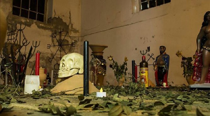 Christoph Draeger, Le Radeau de la Macumba, détail de l’installation